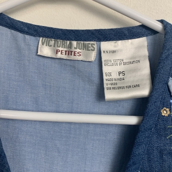 Victoria Jones Petite Vest w  Embellishments & Embroidery, 100% cotton, buttons - Picture 4 of 15